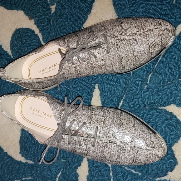 Cole Hann Grand Series Viper snake print shoes size 8 - Picture 2 of 9